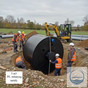   5.0. <> 5 m3-es PE. BASIC műanyag szennyvíztartály, lépésálló tetővel, 2 db gumicsatlakozóval!;