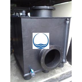 1. <> Egyedi IBC tartályok, megrendelés szerint;